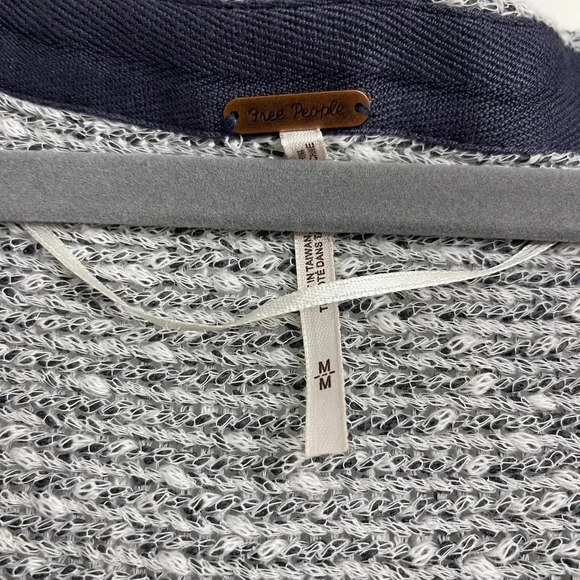 NEW Free People Bright Lights Oversized V-Neck Sweater in Obsidian Glass Sz M - Picture 4 of 7